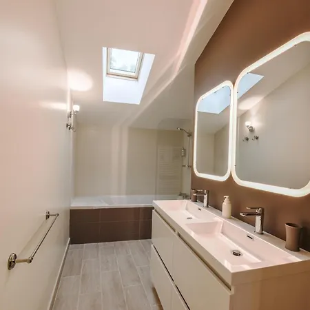 Pensión Manzana Au Chateau Lavalade *