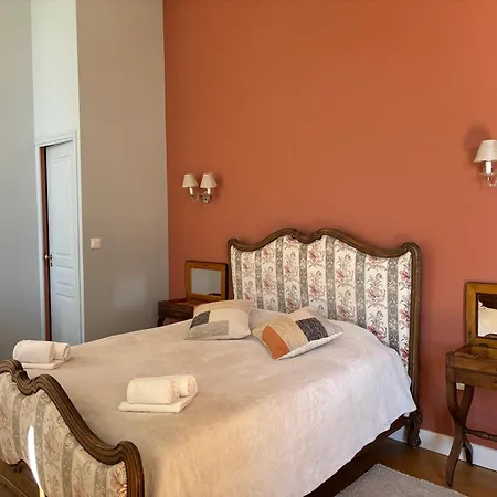 Pensión Manzana Au Chateau Lavalade