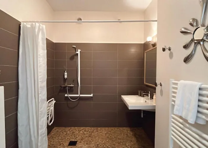 Chateau Lavalade * 카스넬사라생