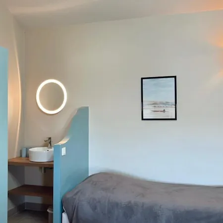 Chateau Lavalade 카스넬사라생