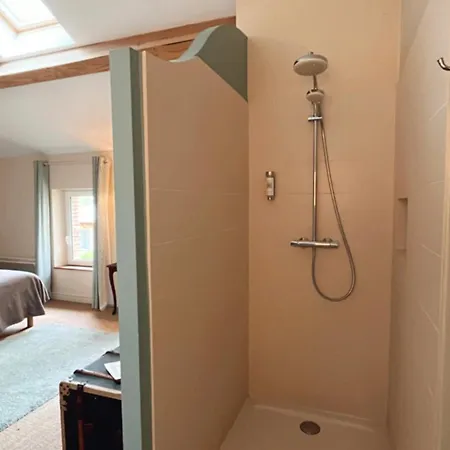 Gasthuis Manzana Au Chateau Lavalade