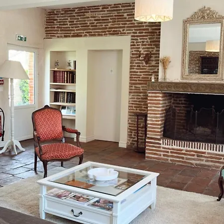 Gasthuis Manzana Au Chateau Lavalade