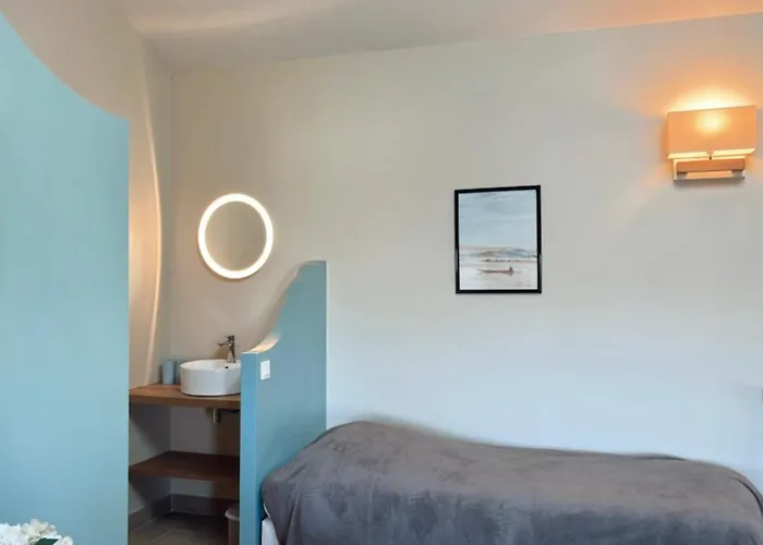 Chateau Lavalade קסטלסרסין