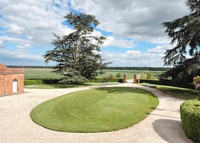 בית הארחה Chateau Lavalade *